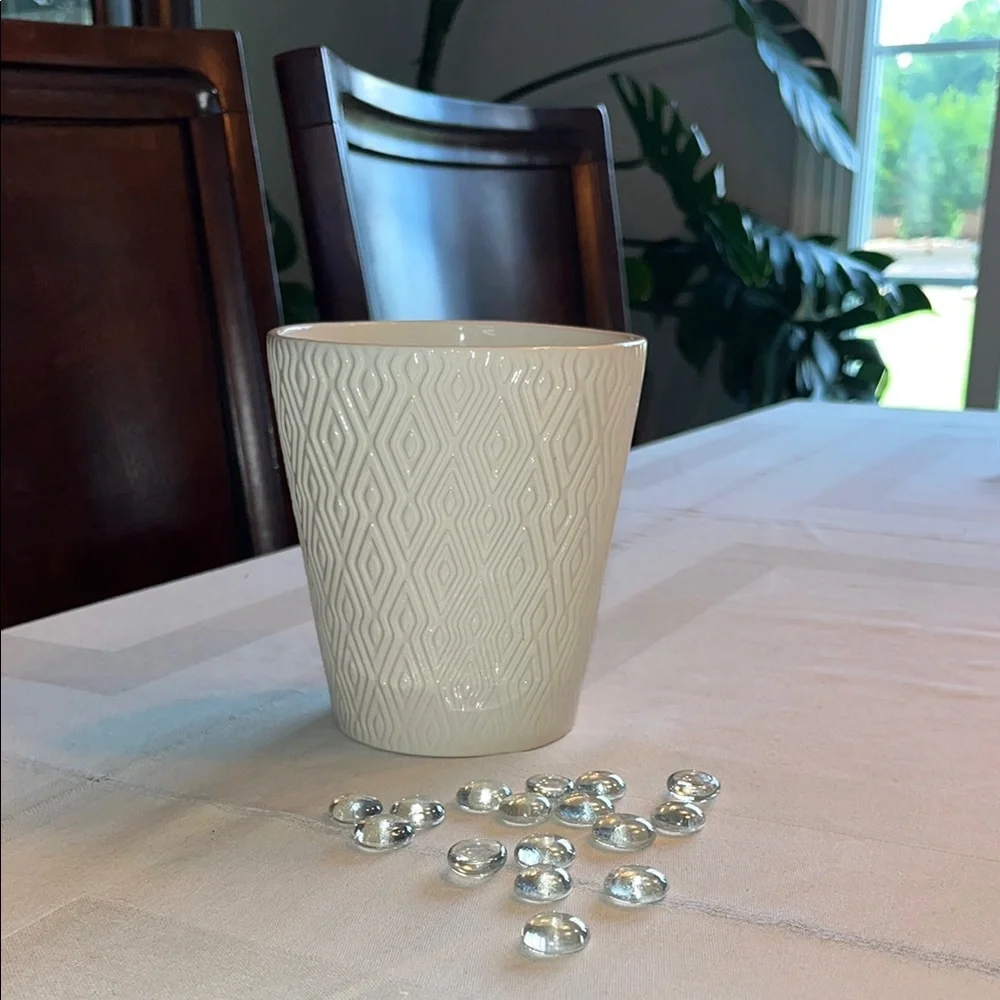 Cream Elegant Pottery Plant Textured Vase